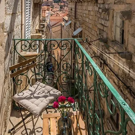 House Old Town *